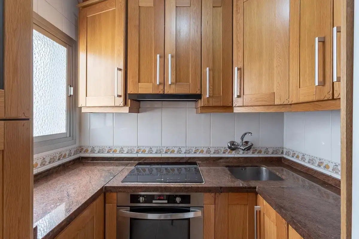 Flat with lift to rent in Beiro, imagen 9