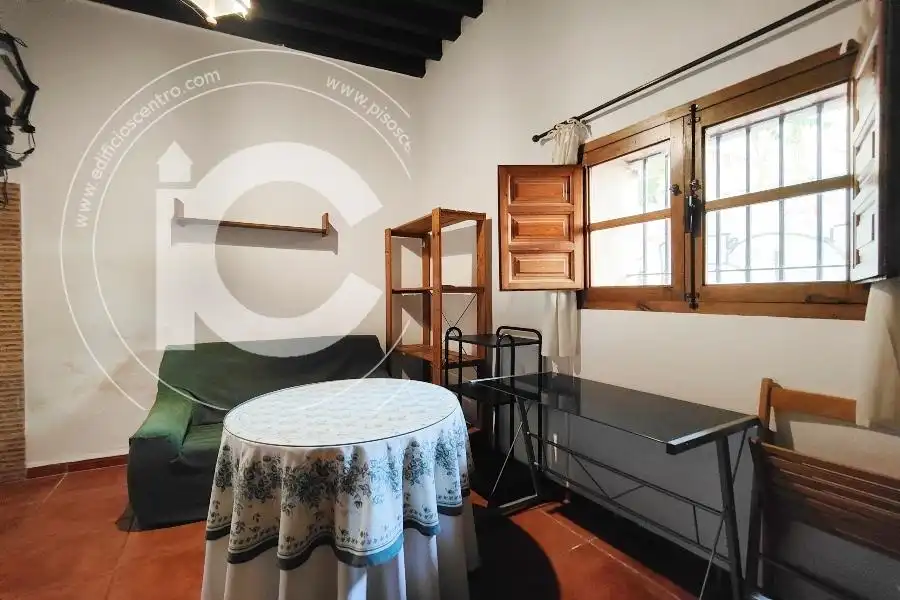 Habitación de Estudio de alquiler en Granada con Aire acondicionado