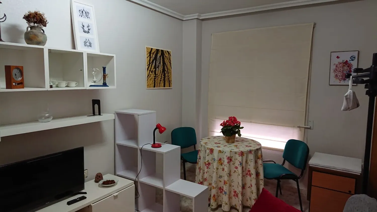 Sala d'estar de Estudi de lloguer en  Murcia Capital amb Aire condicionat, Calefacció i Moblat