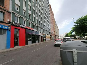 Locale commerciale in vendita a Gijón - Calle Rodríguez San Pedro