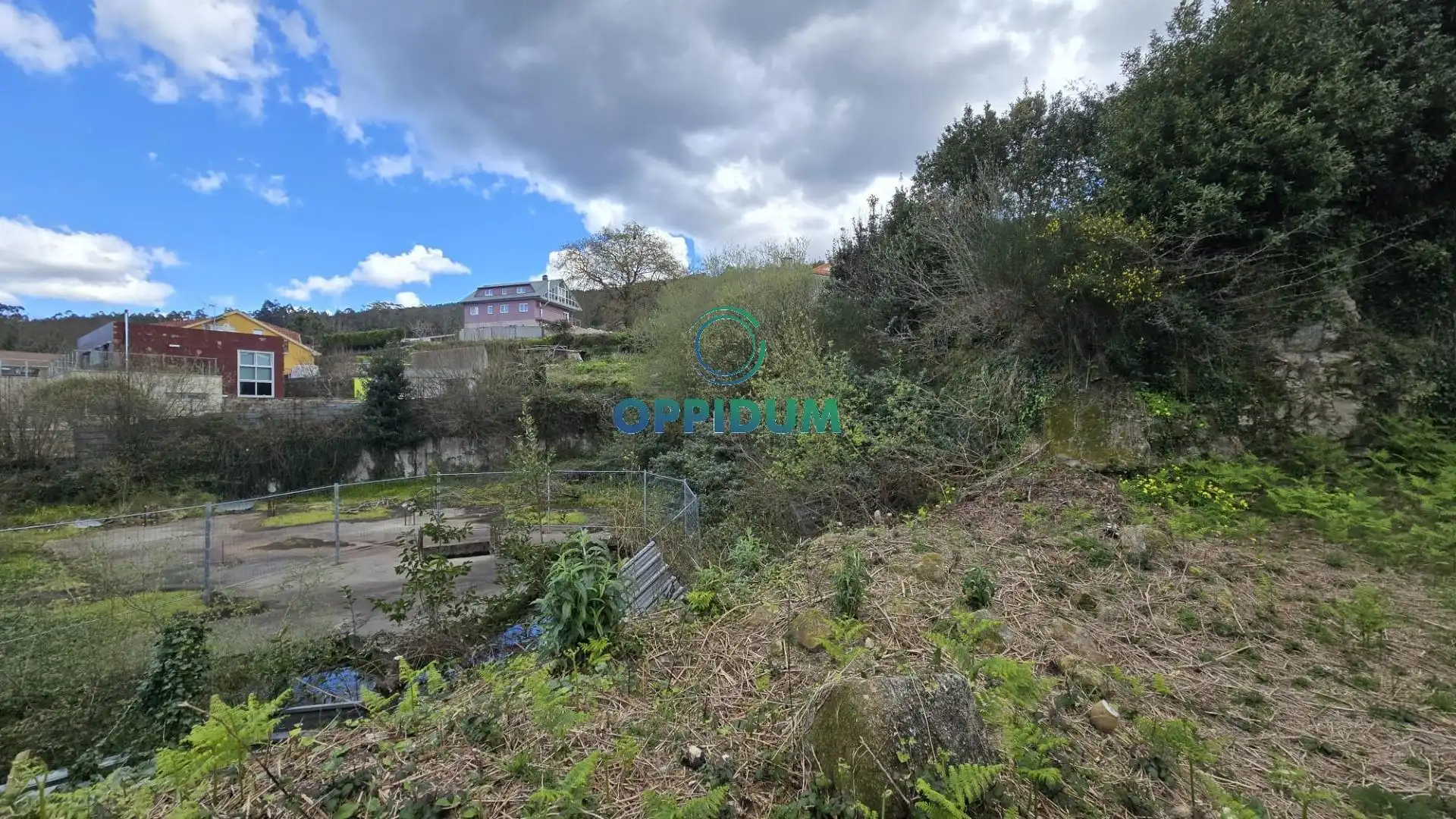 Residential for sale in Cee