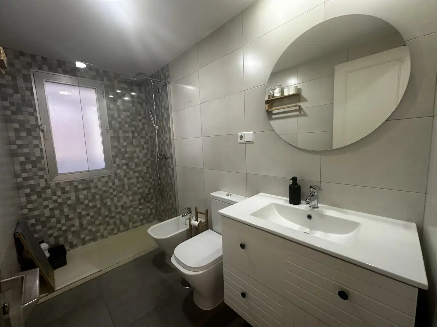 Baño de Piso en venta en Madrid con Aire acondicionado, Calefacción y Terraza