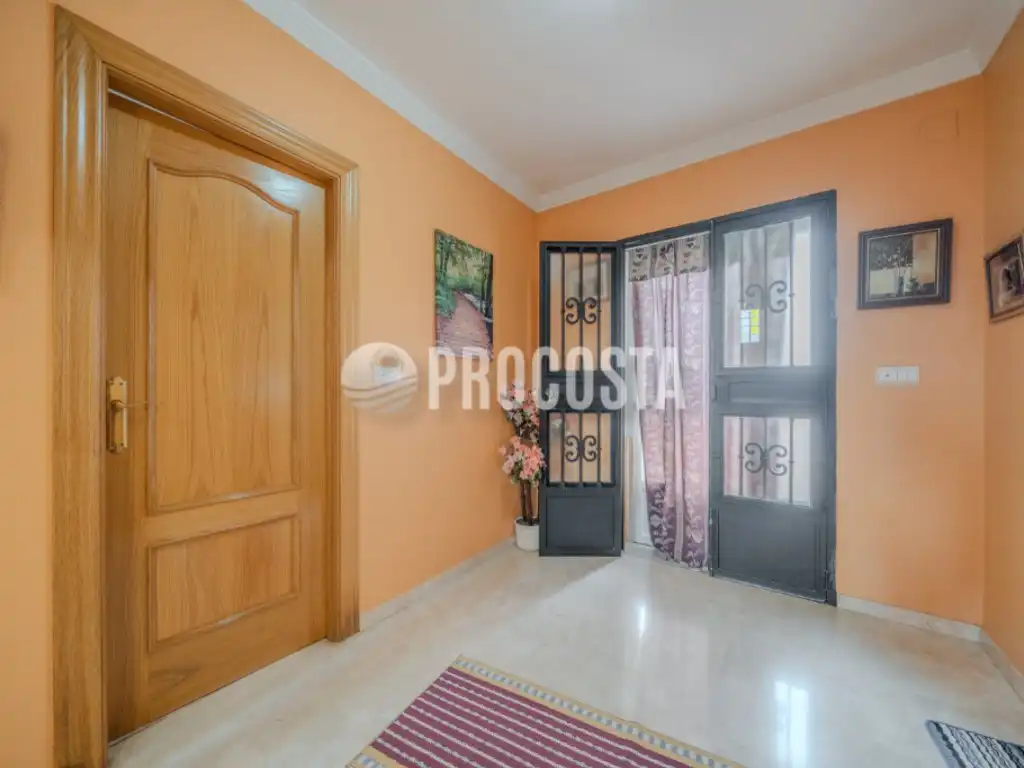 Casa o xalet en venda en Fuente Vaqueros amb Aire condicionat, Jardí privat i Terrassa