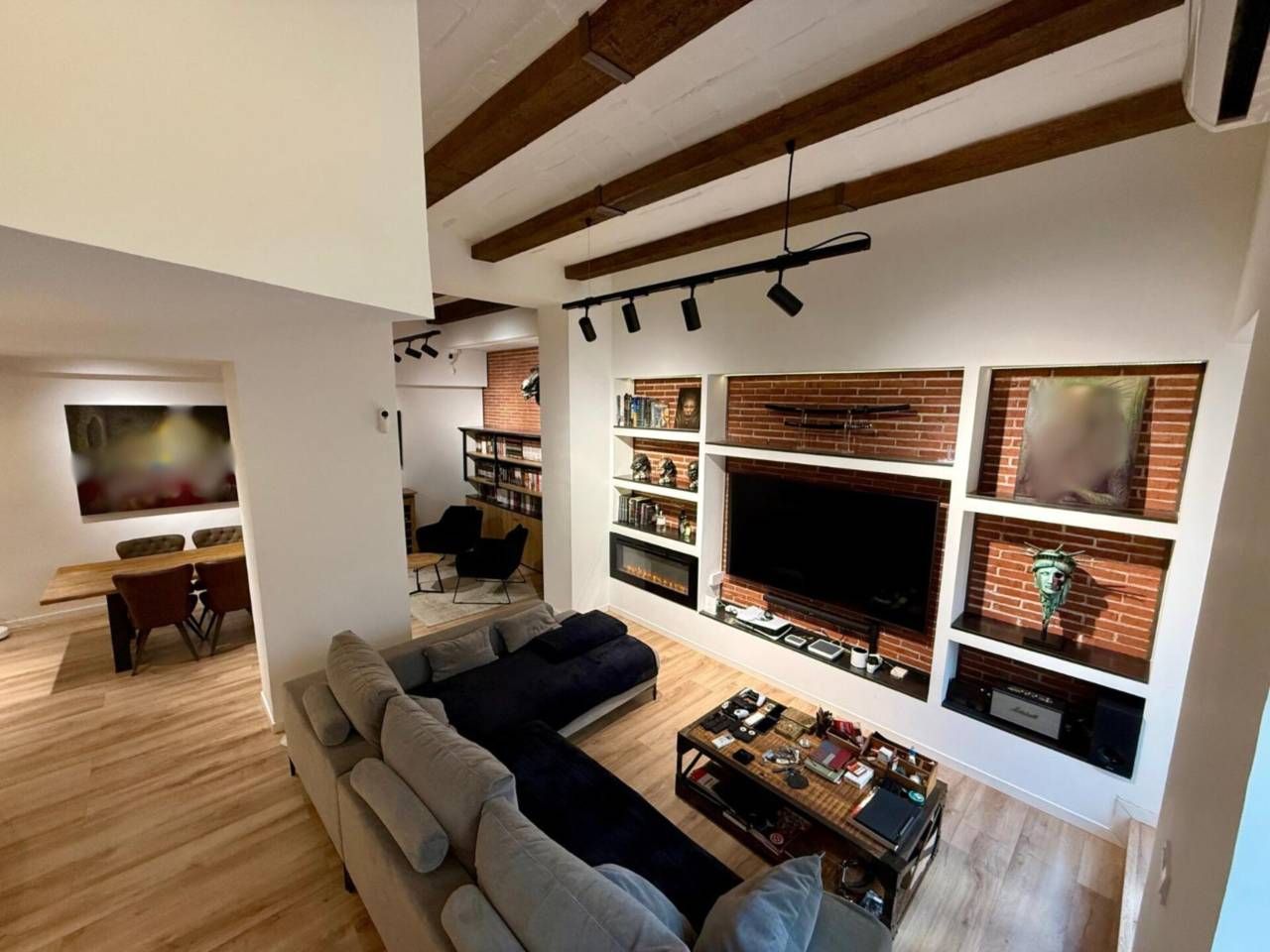 Living room of Flat for sale in  Barcelona Capital  with Air Conditioner, Heating and Private garden