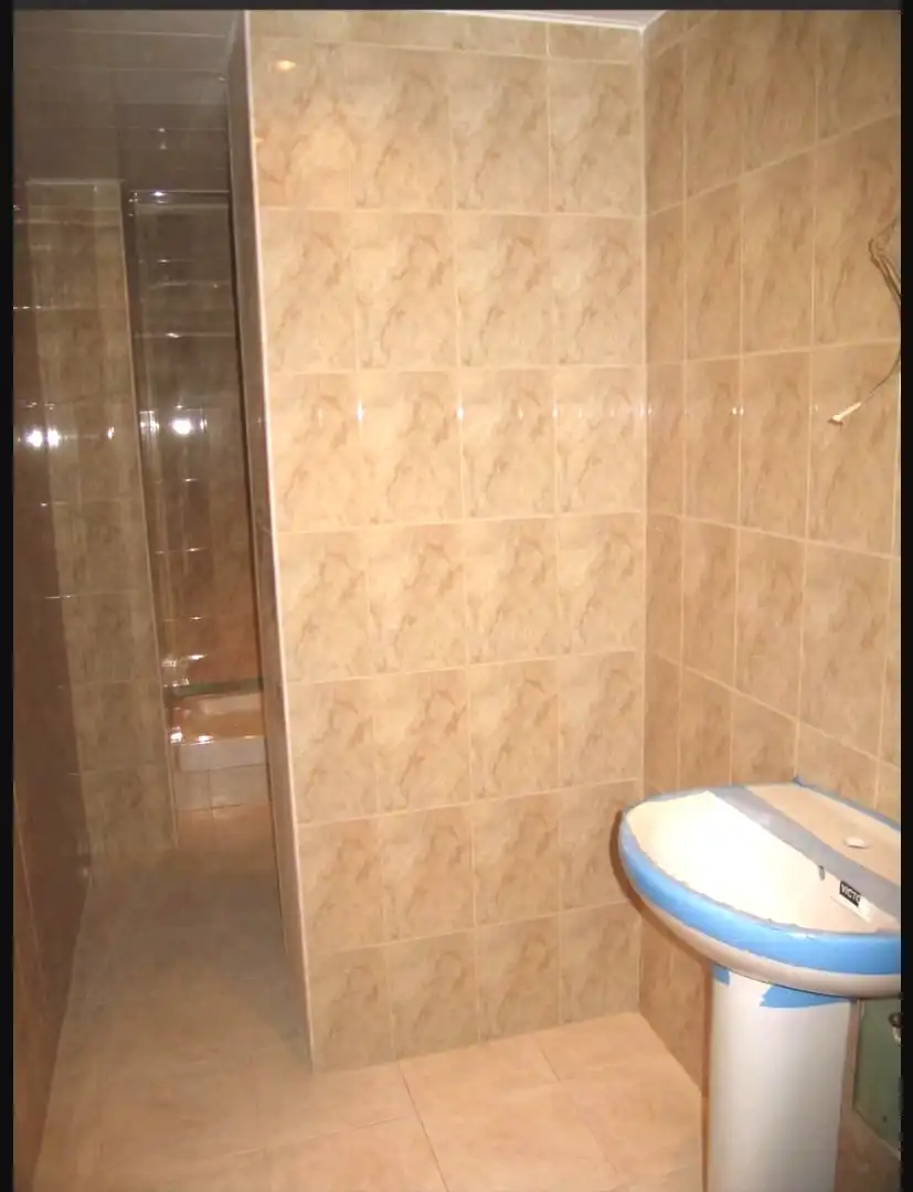 Baño de Piso en venta en Cornellà de Llobregat con Parquet y Horno