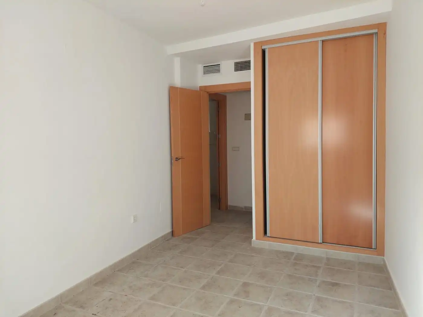 Habitación de Edificio en venta en Fortuna