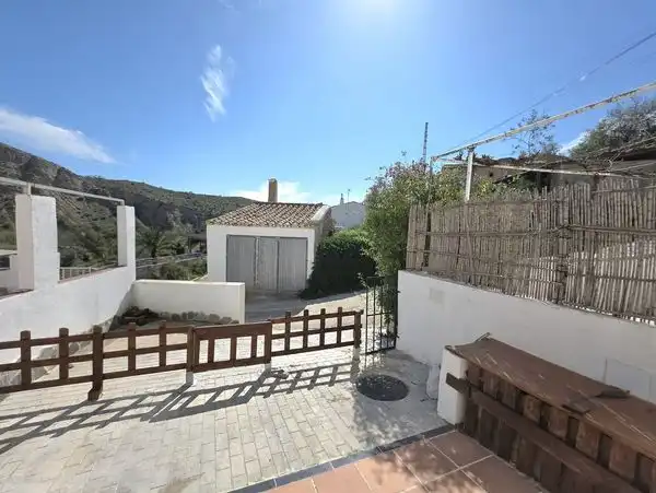 Terraced house with garden for sale in Barriada el Mayordomo, imagen 3