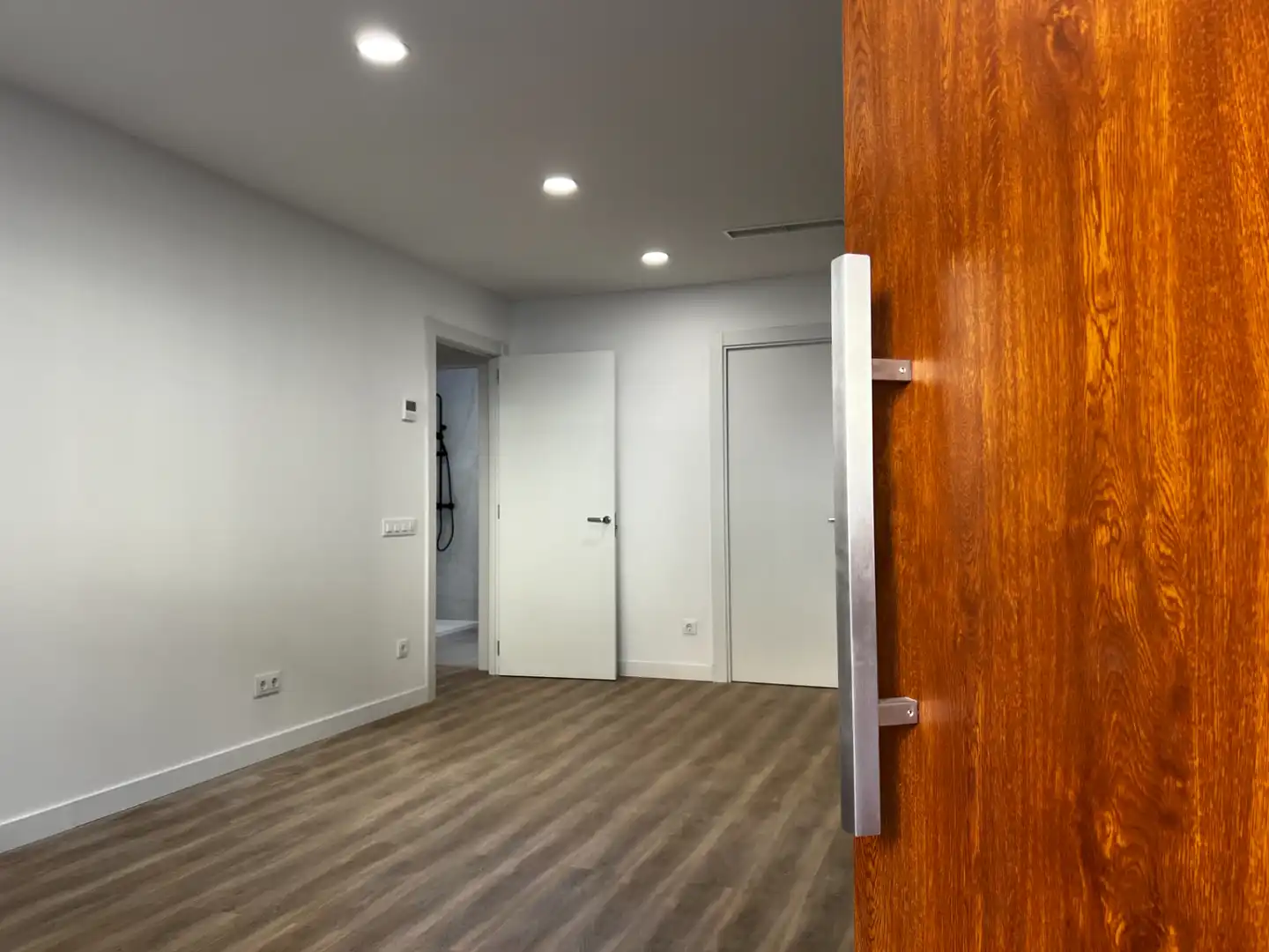 Ground floor for sale in Badalona  with Parquet flooring, Oven and Alarm