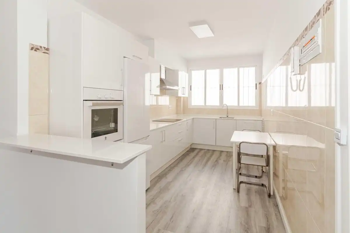 Kitchen of Flat for rent in Sevilla  with Air Conditioner, Heating and Terrace
