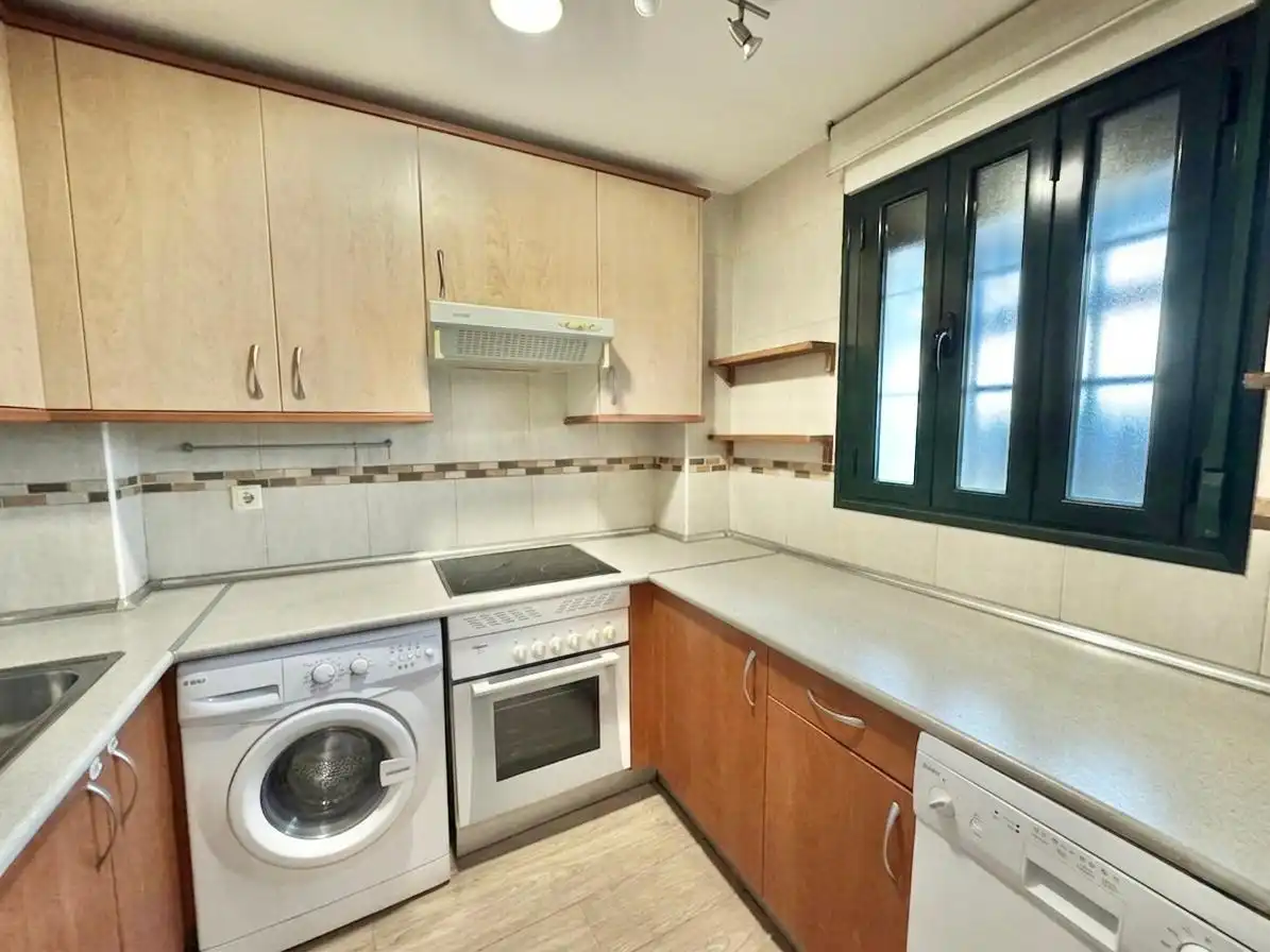 Kitchen of Flat for sale in Aranjuez  with Air Conditioner, Heating and Terrace