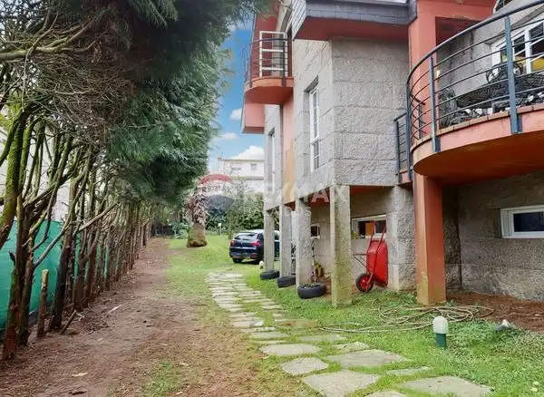 Vista exterior de Casa o chalet en venta en Vigo  con Calefacción, Jardín privado y Trastero