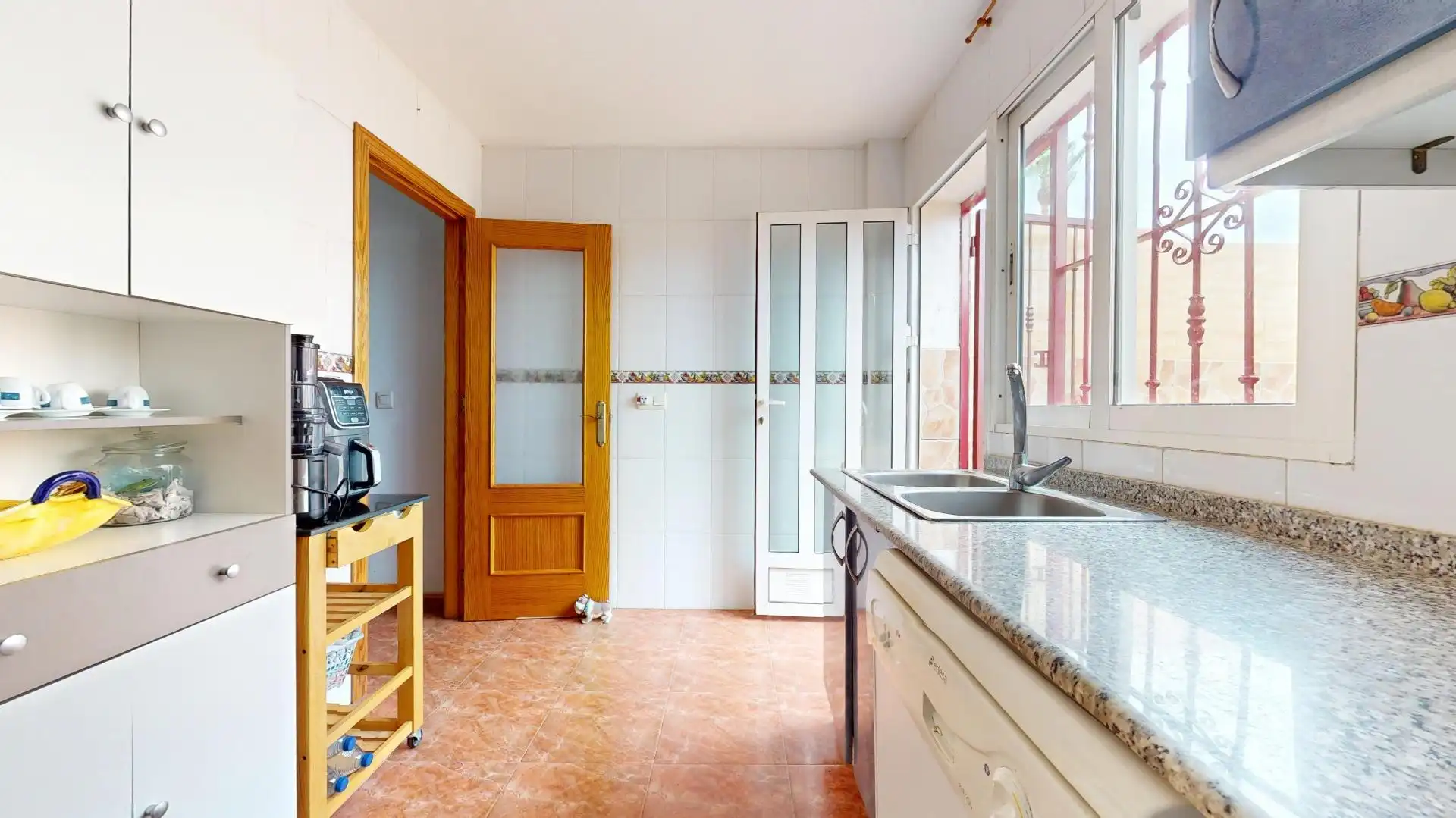 Kitchen of Detached homes for sale in Pilar de la Horadada  with Private garden, Terrace and Balcony