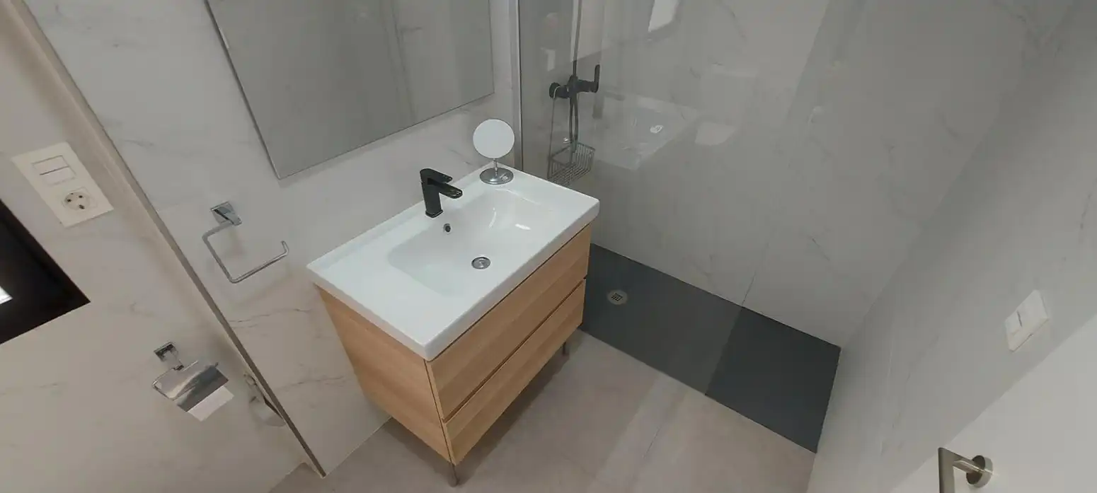 Bany de Pis en venda en Sagunto / Sagunt amb Aire condicionat, Parquet i Terrassa