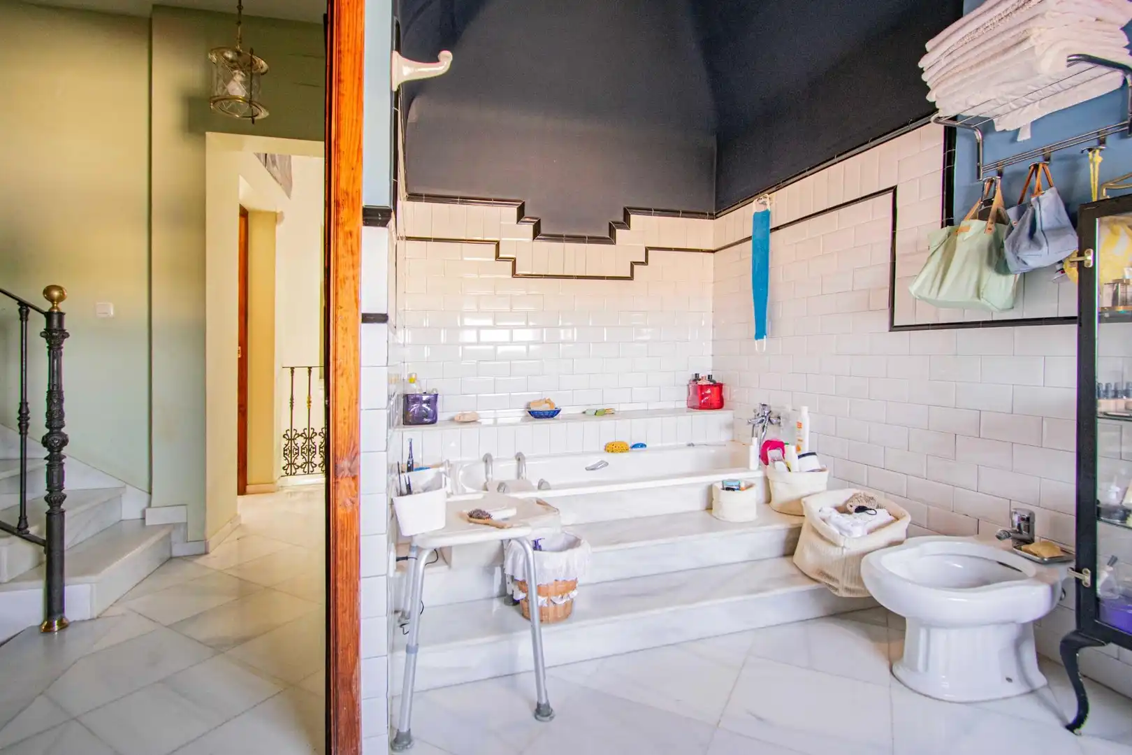 Badezimmer von Country house zum Verkauf in Mairena del Aljarafe mit Terrasse, Schwimmbad und Balkon