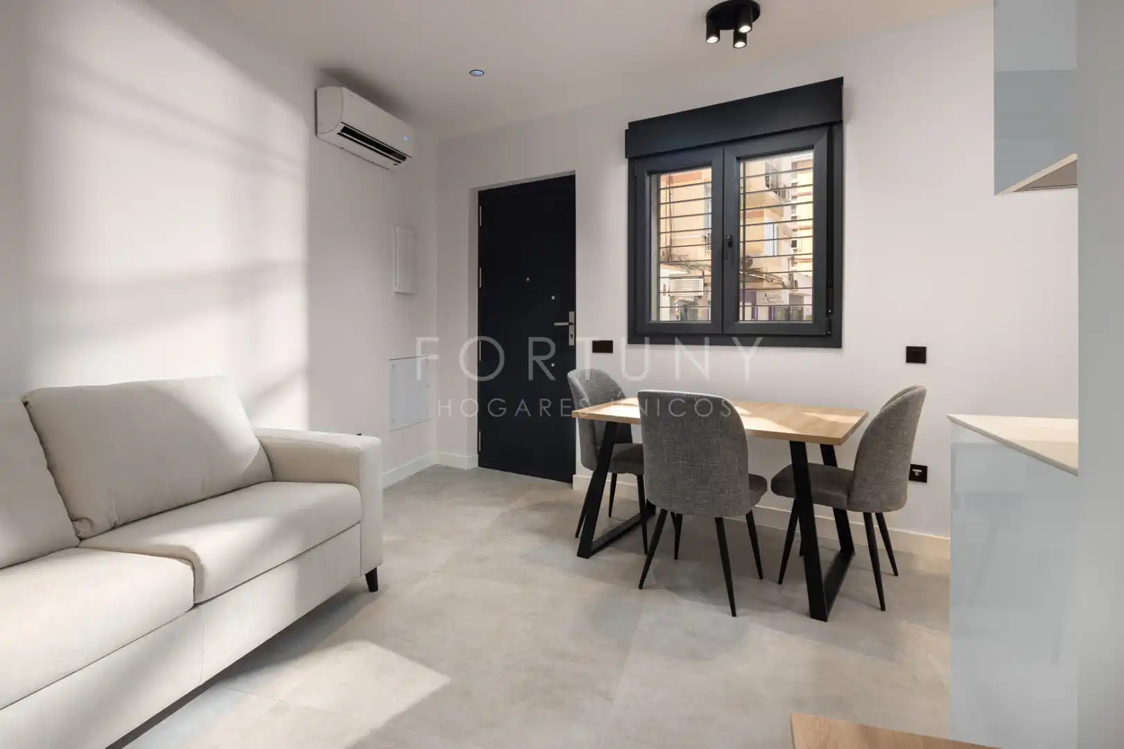 Sala de estar de Estudio en venta en Málaga con Aire acondicionado y Amueblado