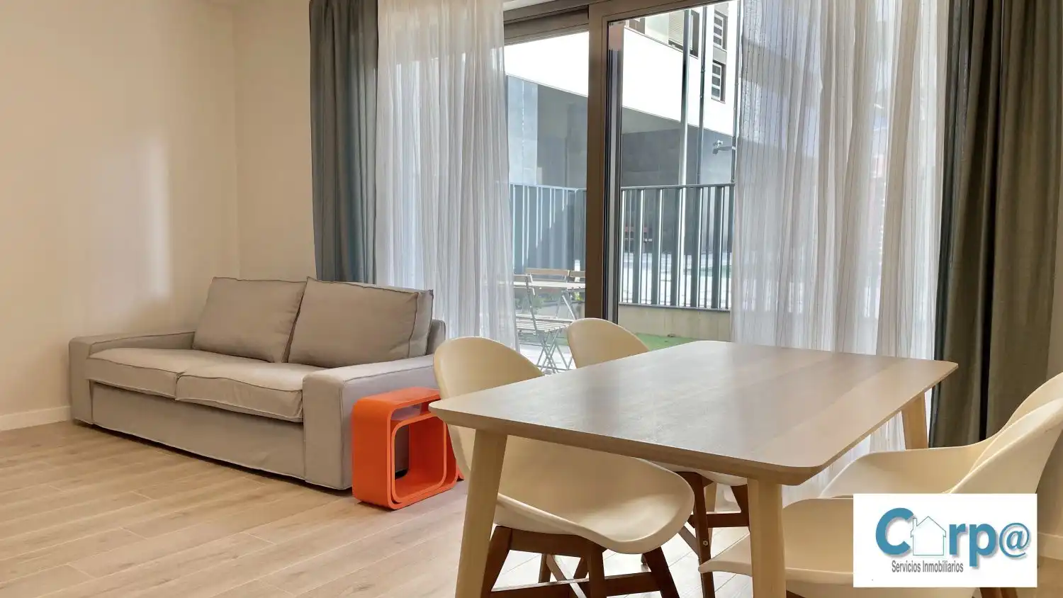 Wohnzimmer von Wohnung zur Miete in  Pamplona / Iruña mit Heizung, Terrasse und Abstellraum