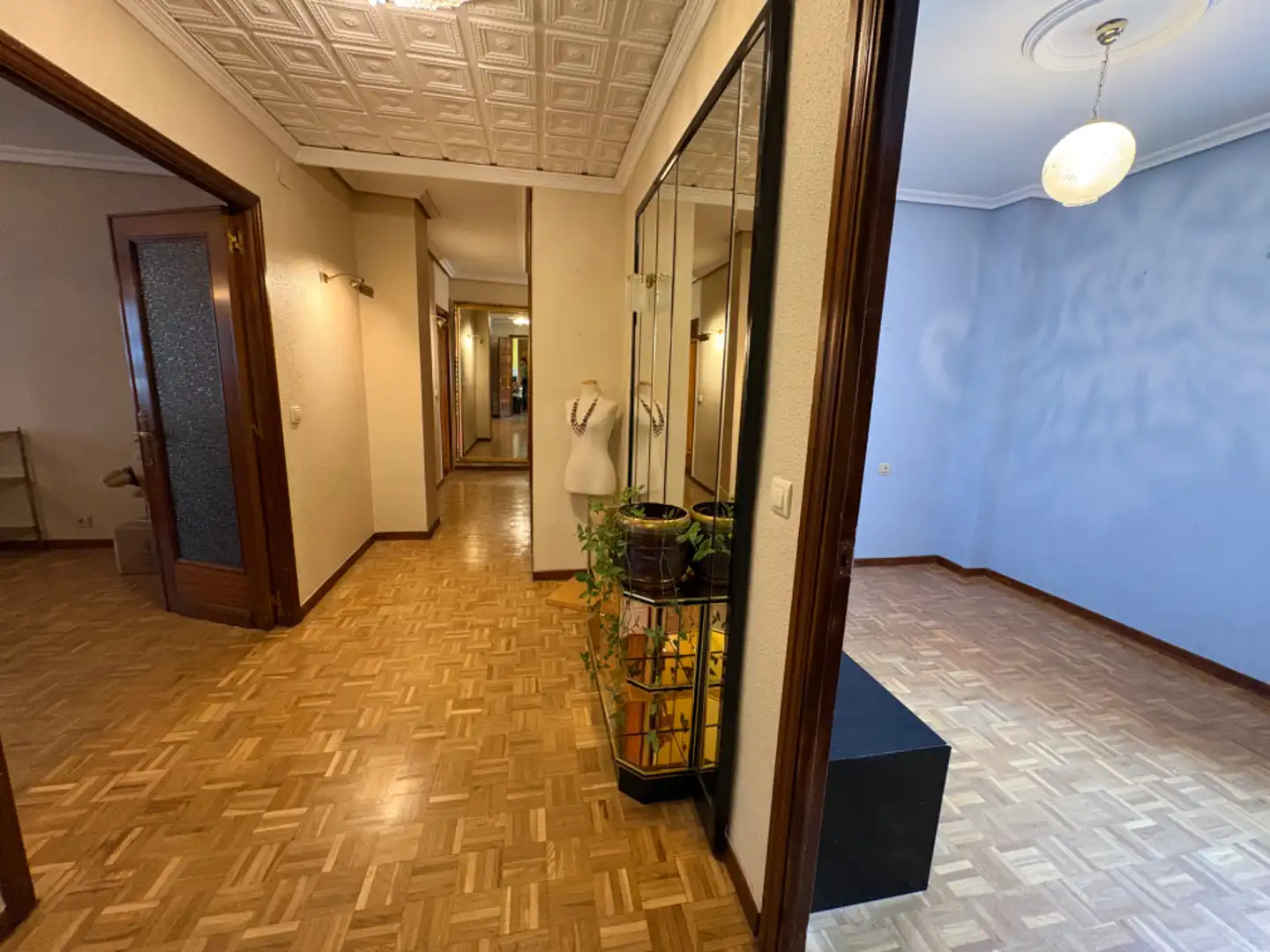 Wohnung zum Verkauf in Valladolid mit Heizung, Parkett und Terrasse