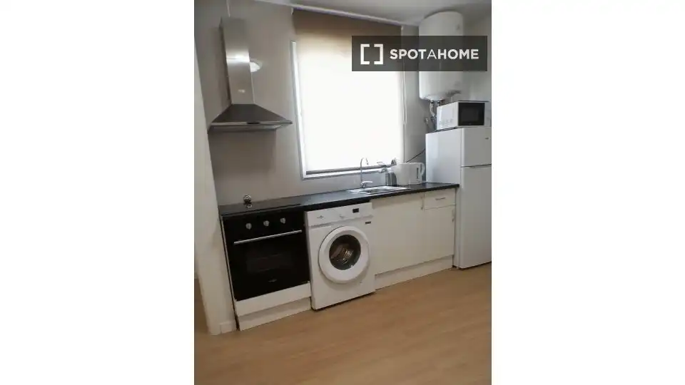 Kitchen of Flat for rent in Paterna  with Air Conditioner, Heating and Furnished