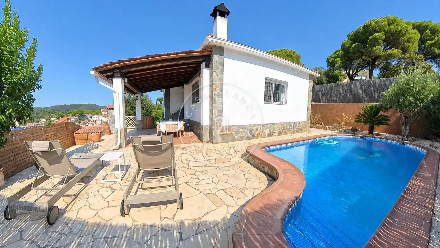 Vista exterior de Casa o xalet en venda en Lloret de Mar amb Calefacció, Jardí privat i Traster