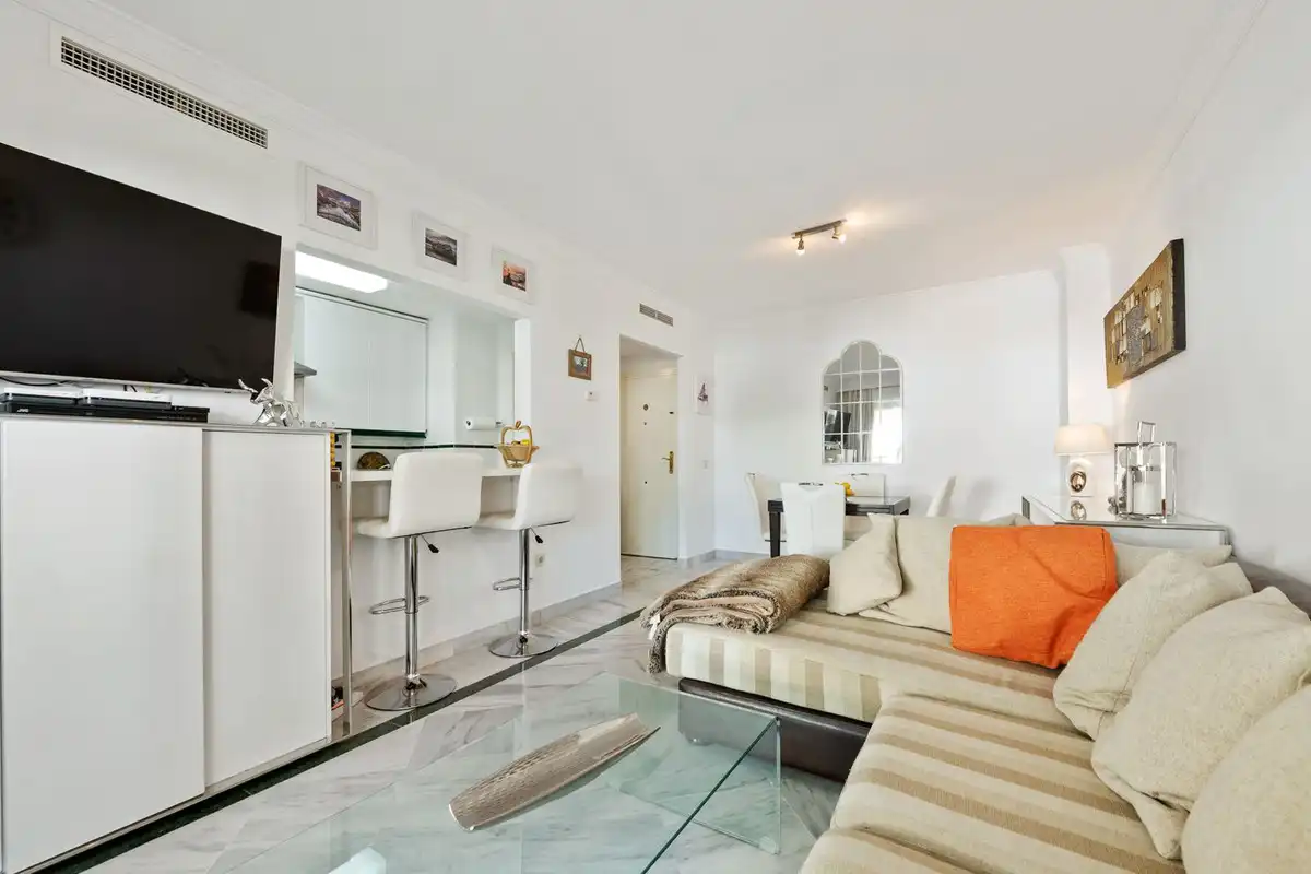 Apartment with pool for sale in Nueva Andalucía, imagen 2