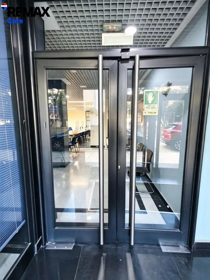 Office space with lift for sale in Casco Antiguo, imagen 25