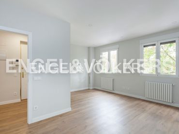 Wohnung mit Balkon zum Verkauf in Barrio de Salamanca