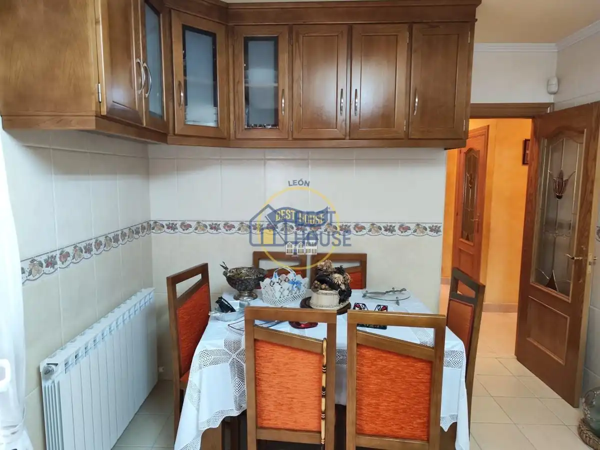 Casa pareada con piscina en venta en Villaquilambre, imagen 14