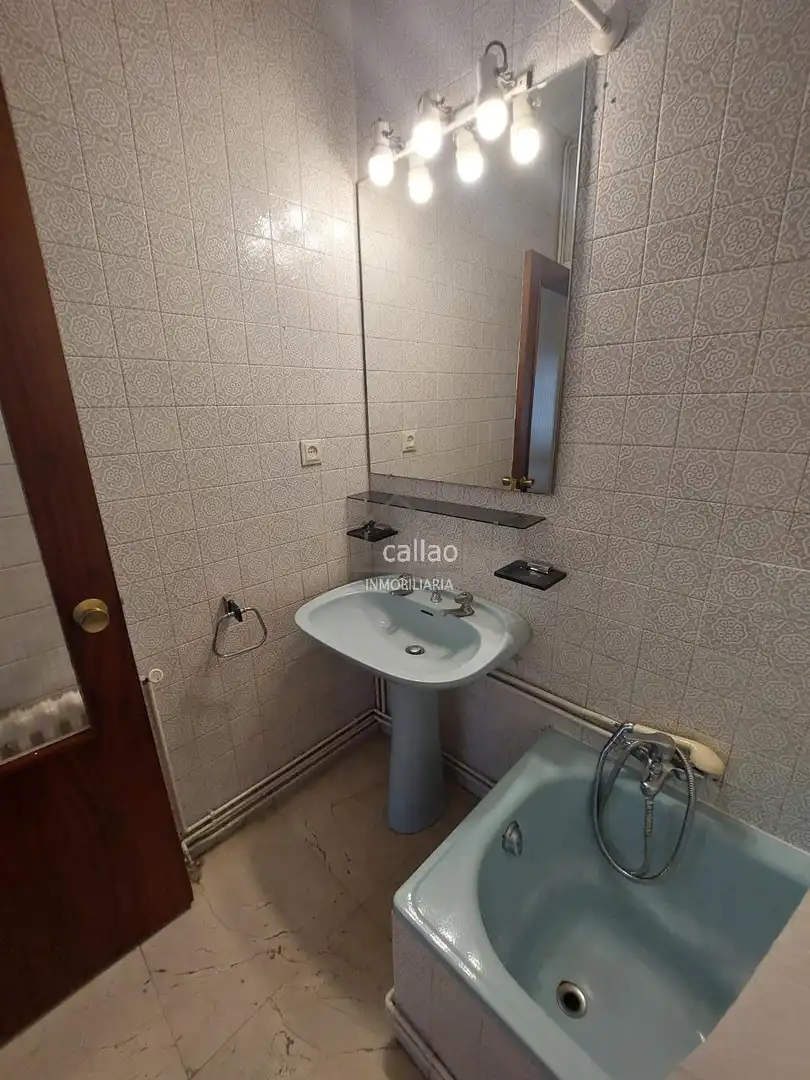 Bedroom of Flat for rent in Ferrol  with Heating, Furnished and Balcony