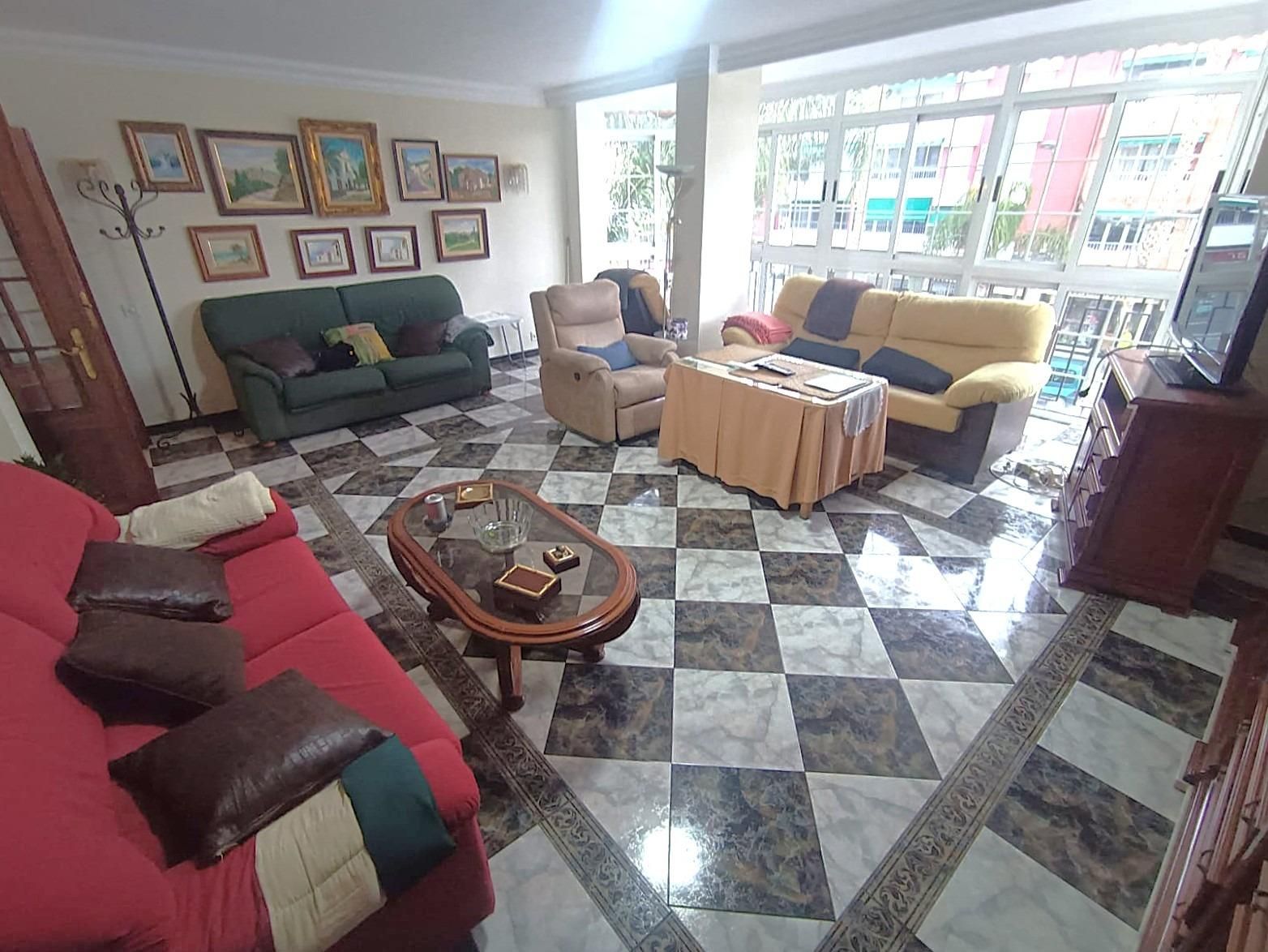 Living room of Flat for sale in Vélez-Málaga  with Terrace