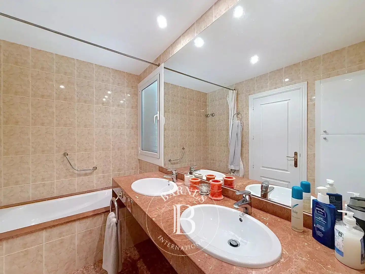 Bathroom of Houses for sale in Sant Andreu de Llavaneres  with Air Conditioner, Heating and Terrace