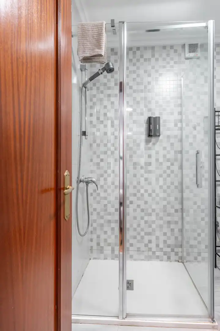 Baño de Piso en venta en Gijón  con Calefacción y Amueblado