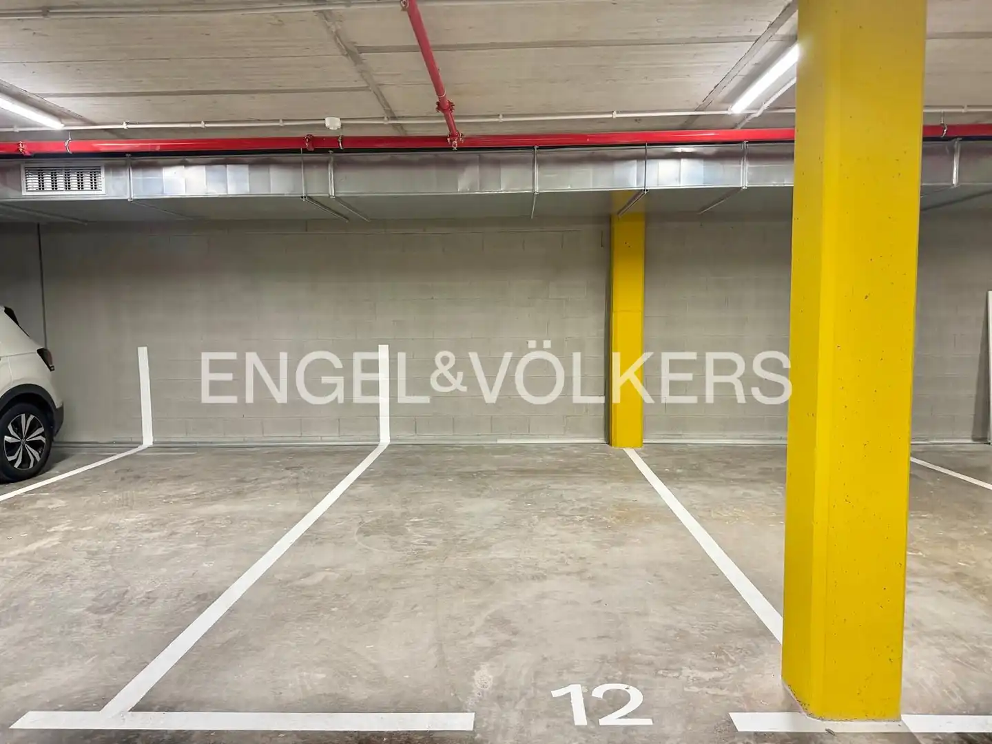 Parking de Piso de alquiler en Badalona con Aire acondicionado, Calefacción y Parquet