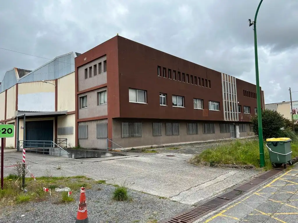 Nau industrial de lloguer a Mesoiro