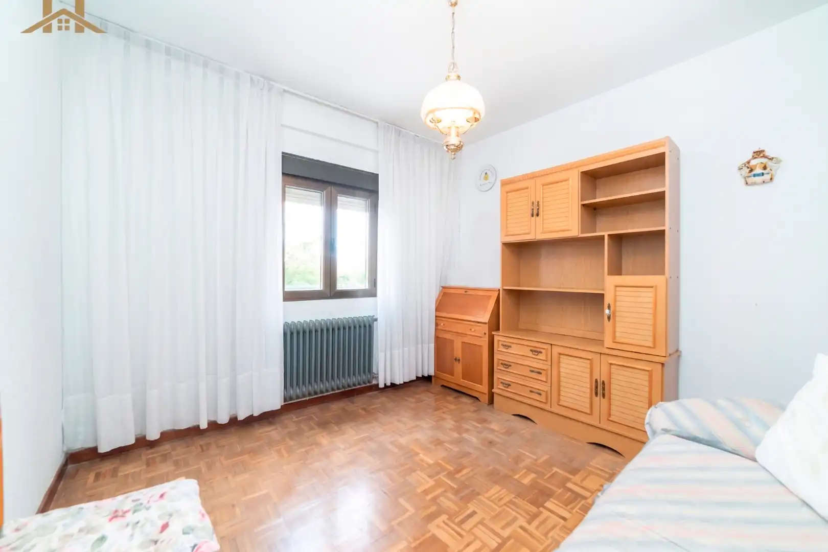 Habitación de Piso en venta en Pozuelo de Alarcón con Calefacción, Terraza y Amueblado
