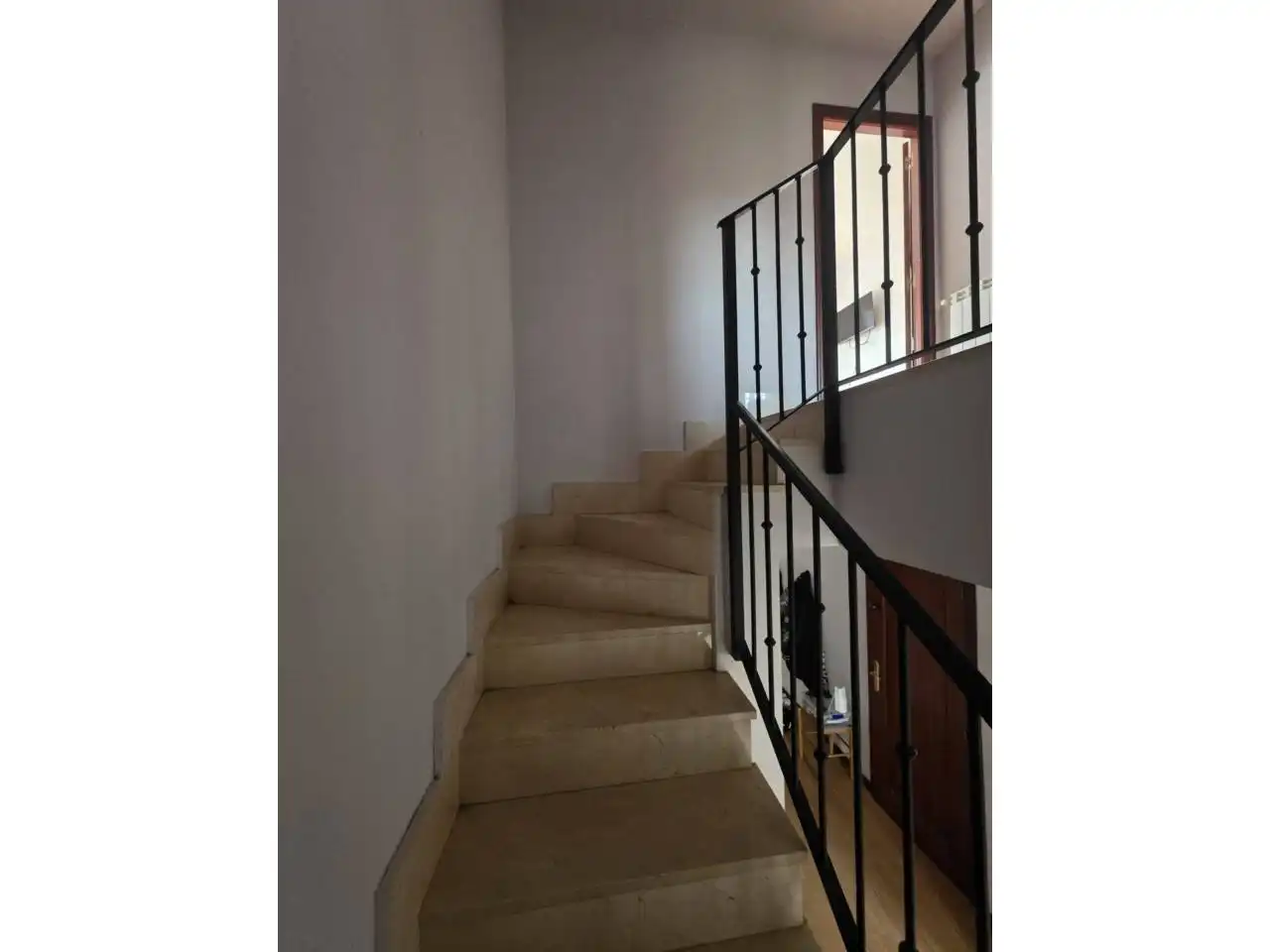 Casa adosada en venda en Chozas de Abajo amb Calefacció, Jardí privat i Parquet
