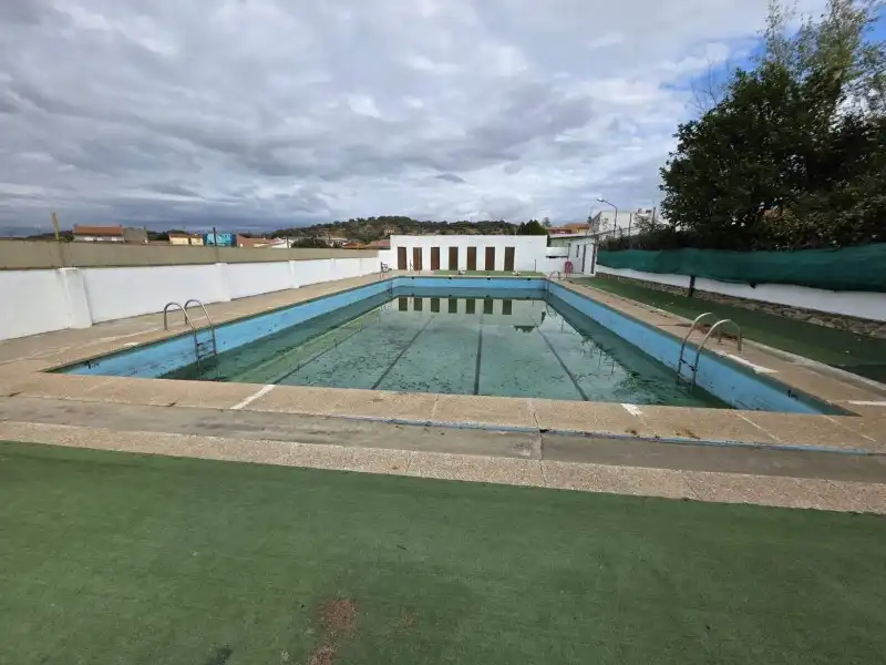 Piscina de Casa o chalet en venta en Valdeobispo con Terraza y Piscina