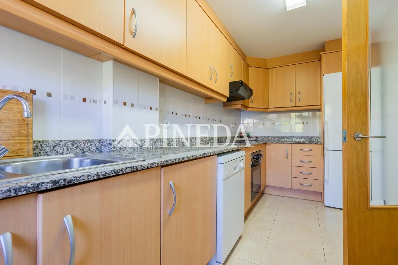 Cuina de Apartament de lloguer en Puçol amb Terrassa, Moblat i Piscina comunitària