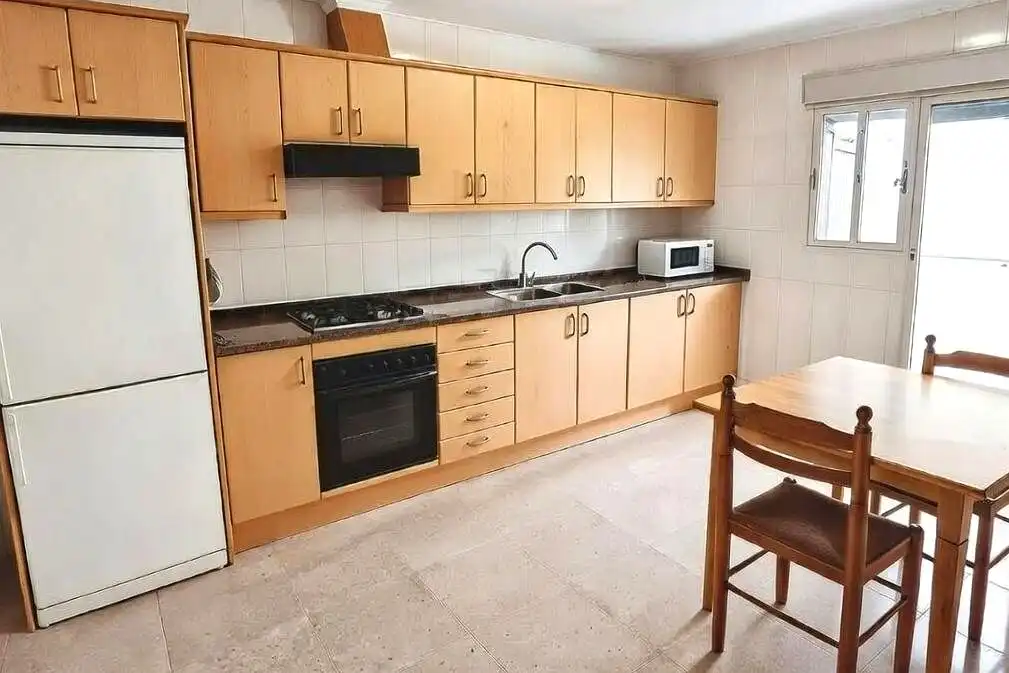 Cuina de Casa o xalet en venda en Castellón de la Plana / Castelló de la Plana amb Aire condicionat, Calefacció i Terrassa