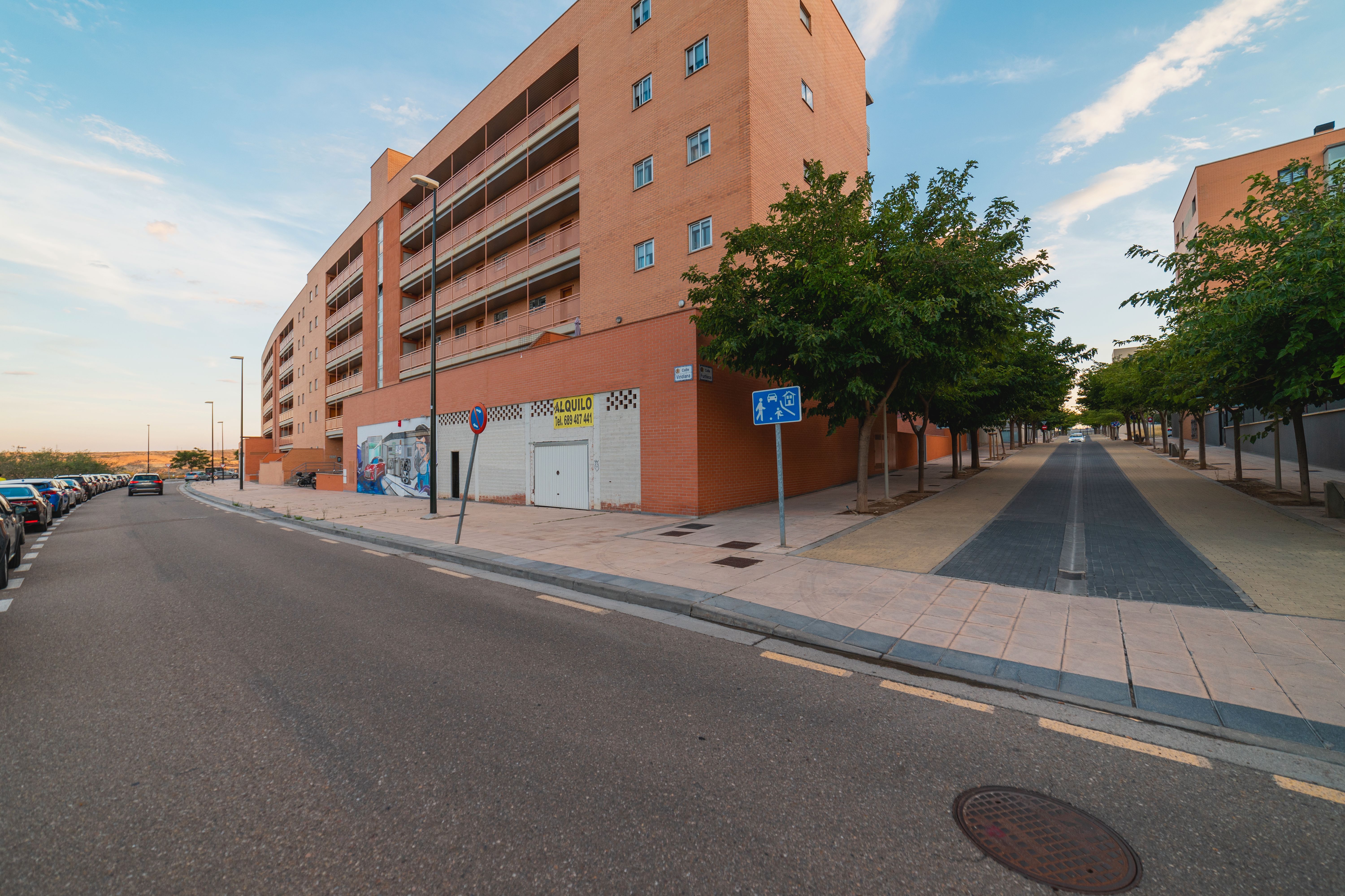 Vista exterior de Local en venda en  Zaragoza Capital