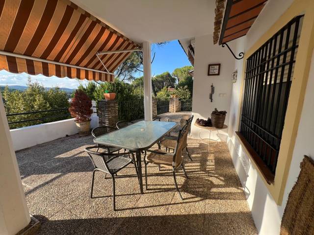 Casa-chalet en Venta en Calle Puerto Artafi, 6 en Santa Maria de Trassierra