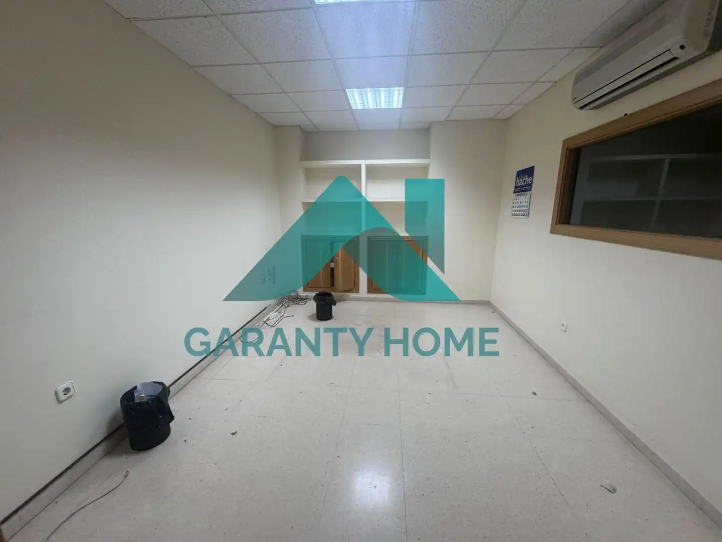 Office for rent in Cáceres  with Air Conditioner and Heating