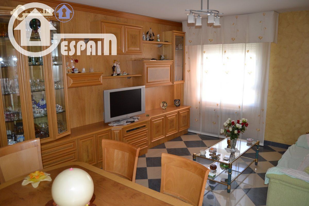 Sala d'estar de Pis en venda en  Madrid Capital amb Calefacció