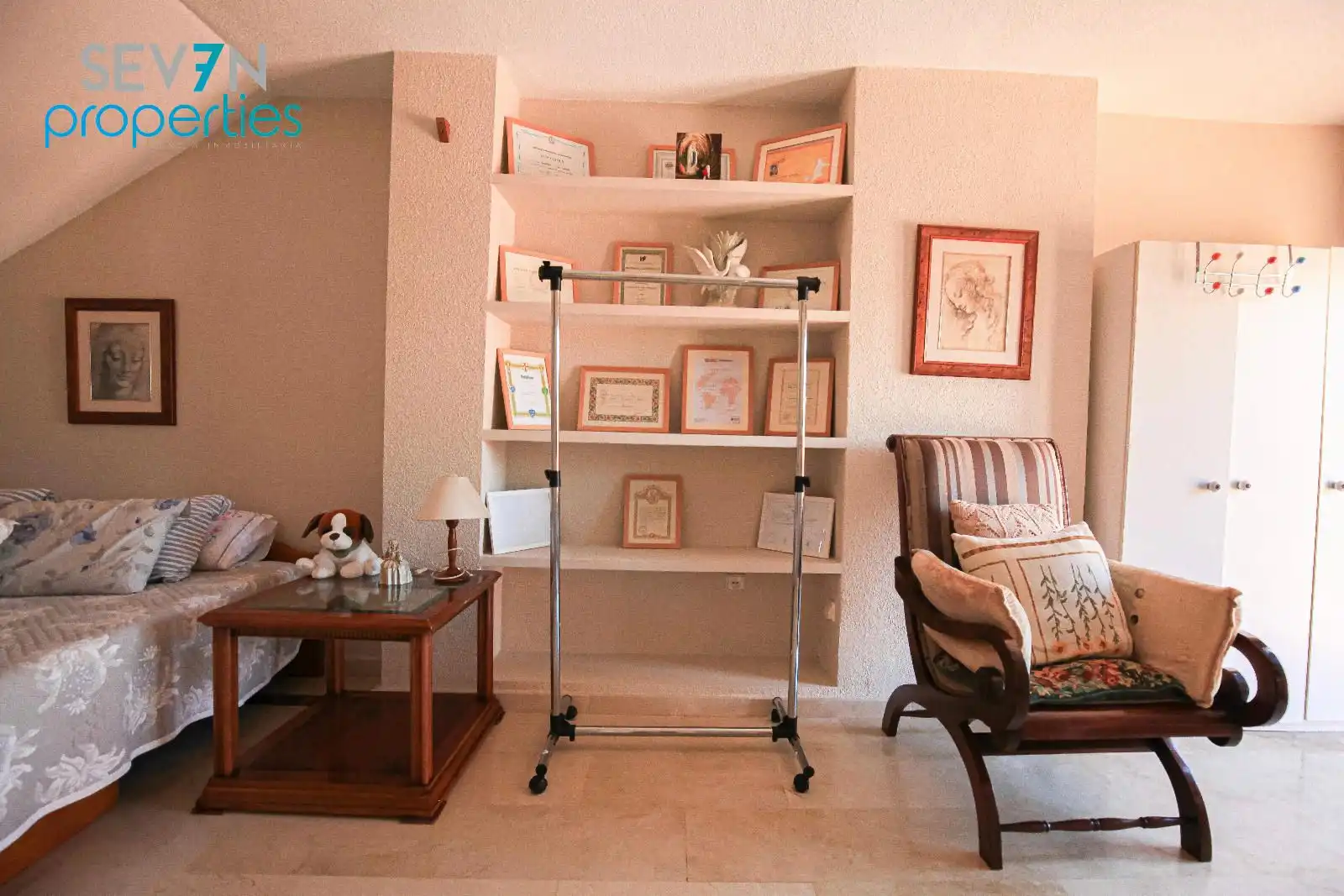 Sala de estar de Casa adosada en venta en Alicante / Alacant con Aire acondicionado, Calefacción y Piscina