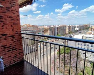Exterior view of Flat for sale in  Valencia Capital  with Air Conditioner, Heating and Furnished