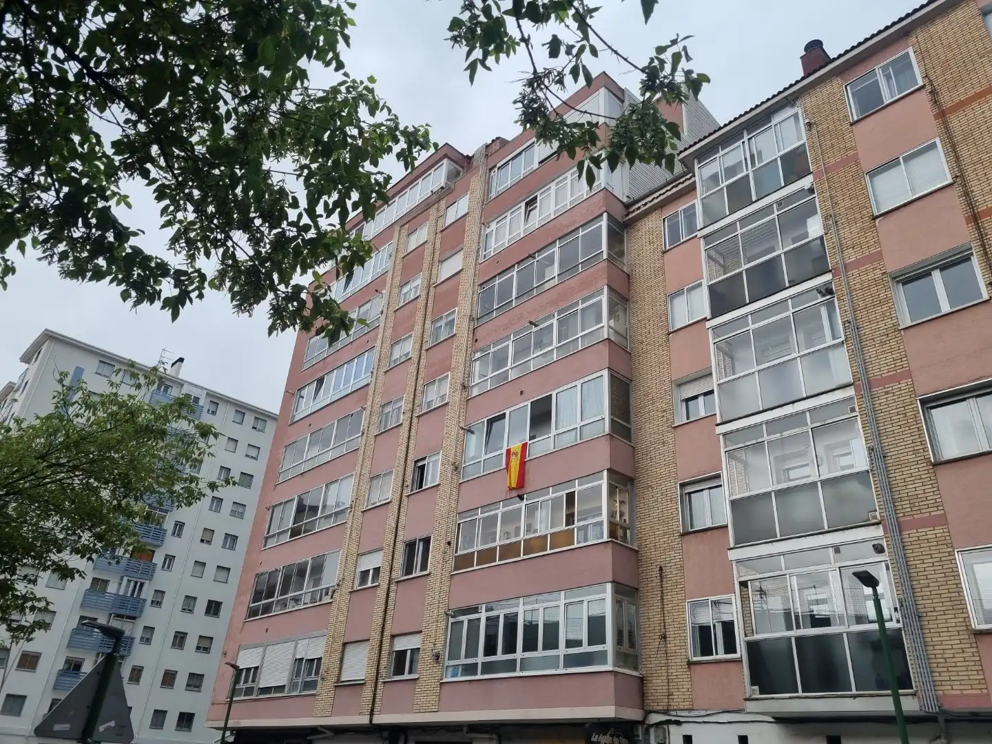 Vista exterior de Piso en venta en Burgos con Calefacción y Terraza