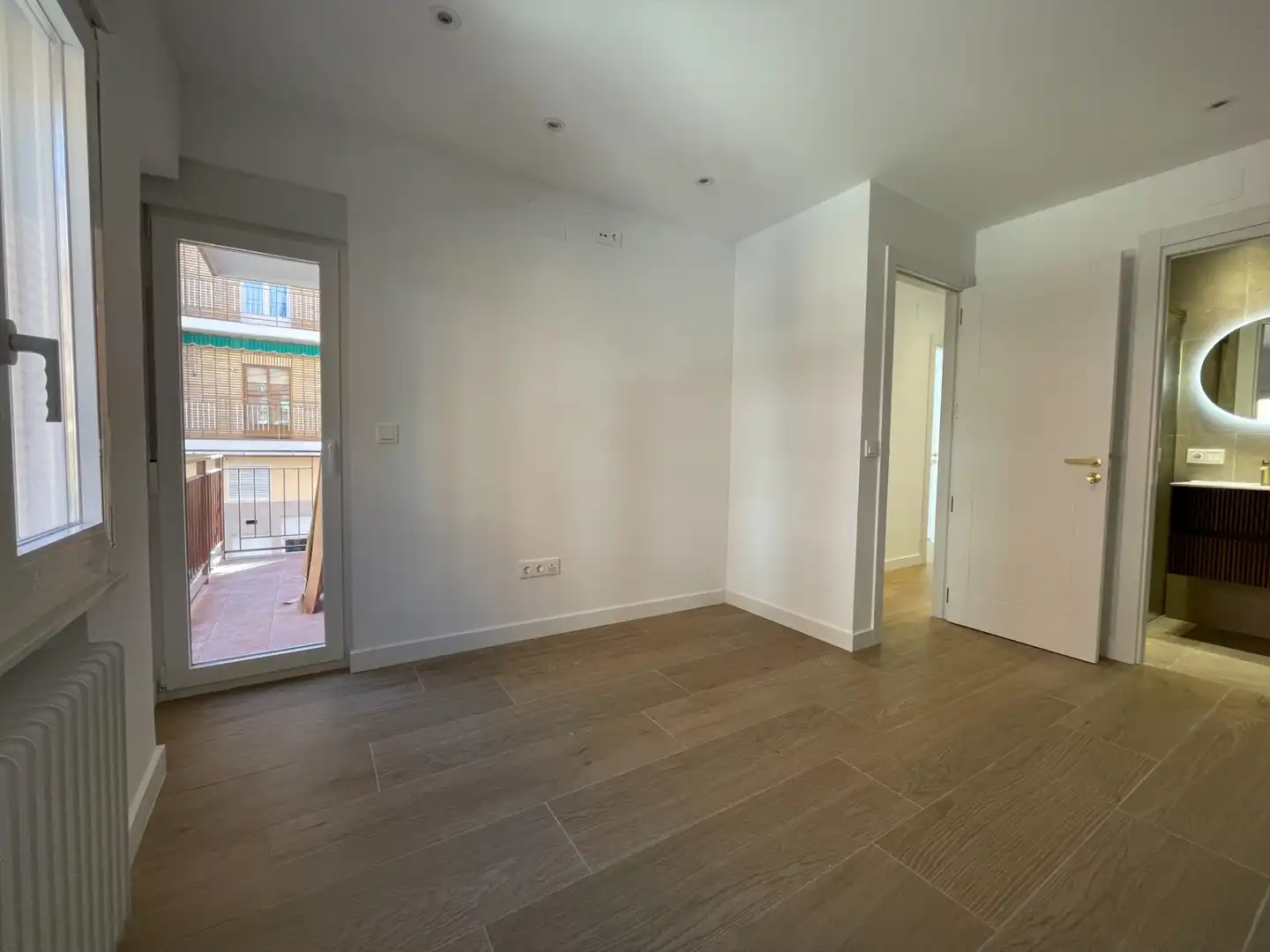 Piso con terraza en venta en Calle Navasfrías, imagen 16
