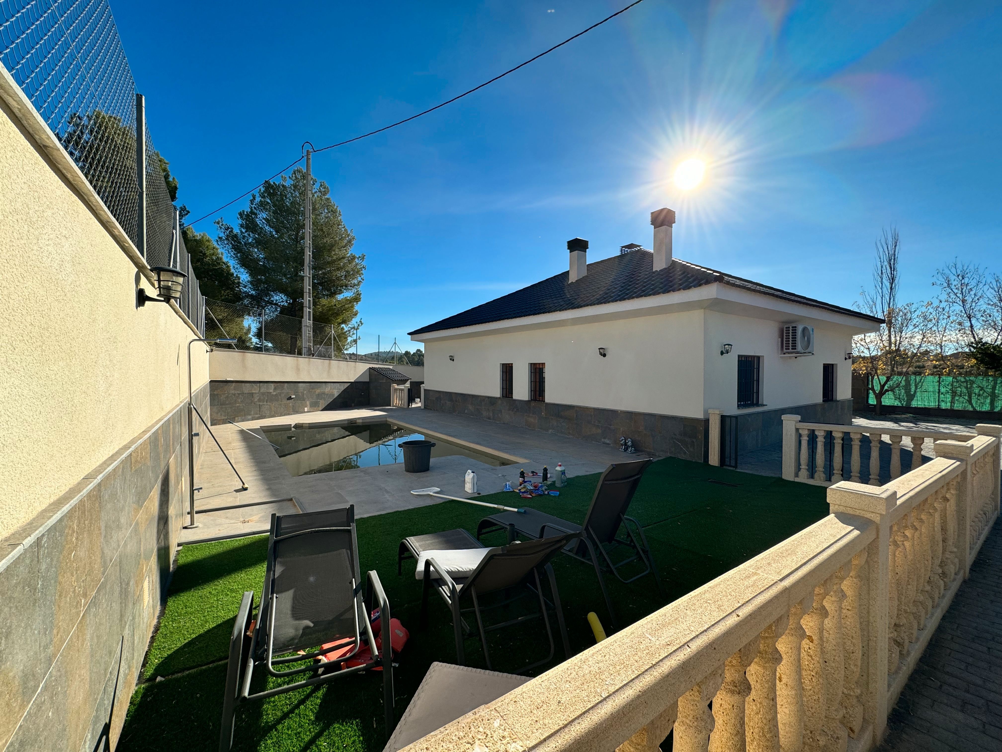Piscina de Casa o xalet en venda en Caravaca de la Cruz amb Aire condicionat, Jardí privat i Terrassa
