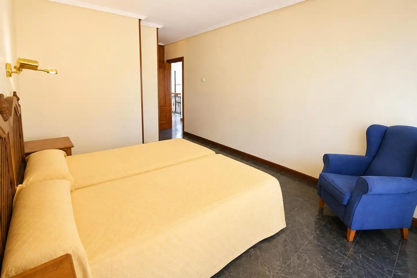 Habitación de Casa o chalet en venta en Alcazarén con Calefacción, Jardín privado y Trastero