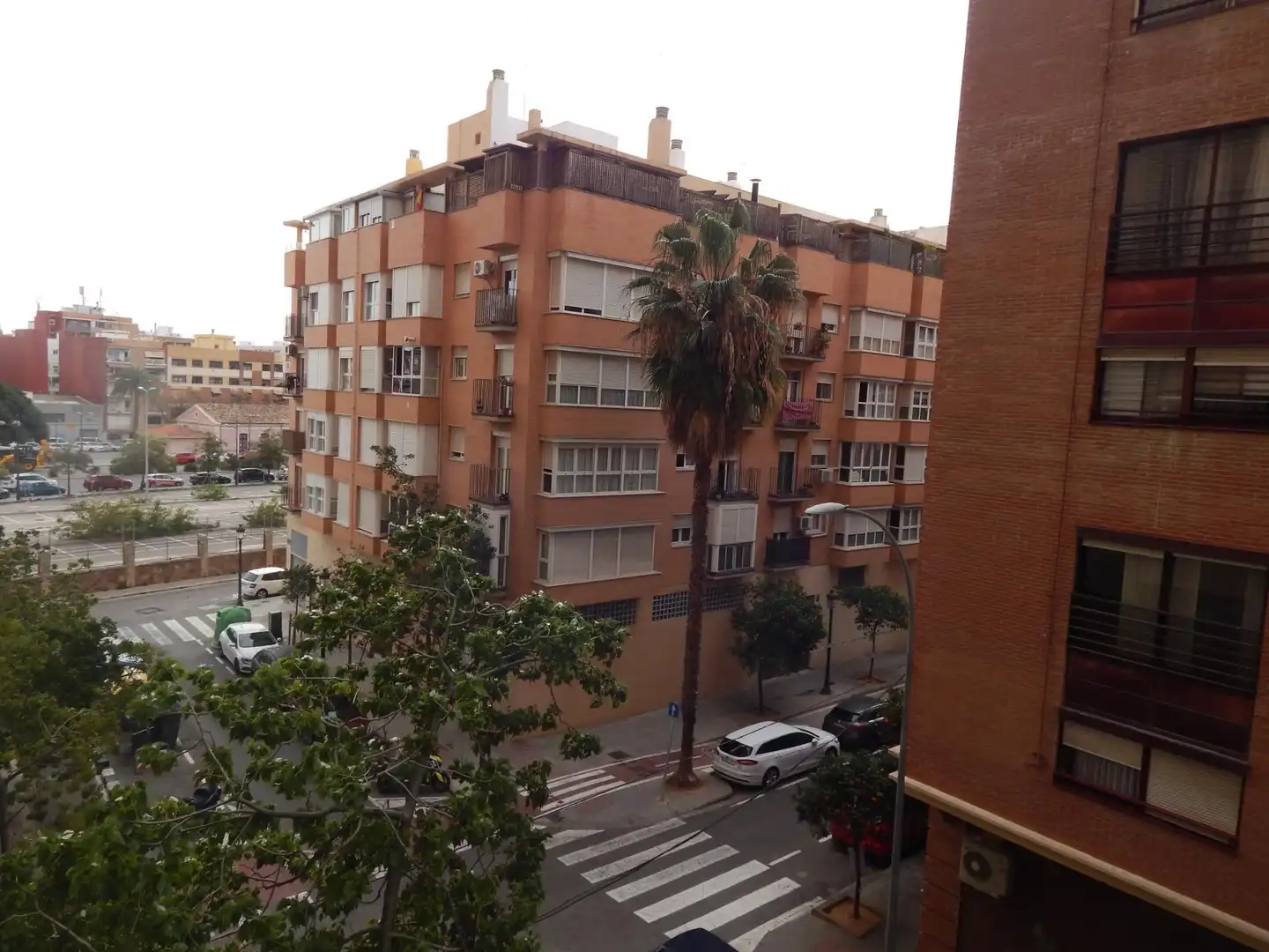 Exterior view of Flat for sale in Valencia  with Air Conditioner and Balcony