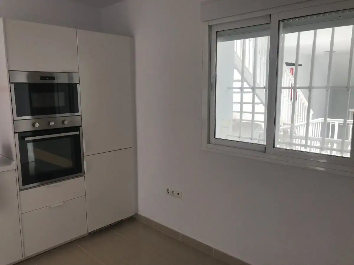 Küche von Wohnung zum Verkauf in San Fernando mit Klimaanlage und Terrasse